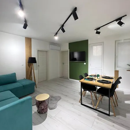 Sos Comfort 2 Lazur Apartment *