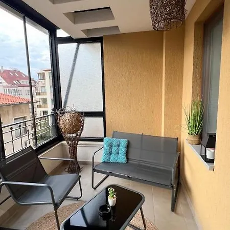 Sos Comfort 2 Lazur Appartement Burgas Stad